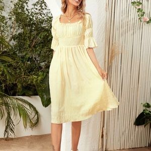 Stunning yellow dress!!